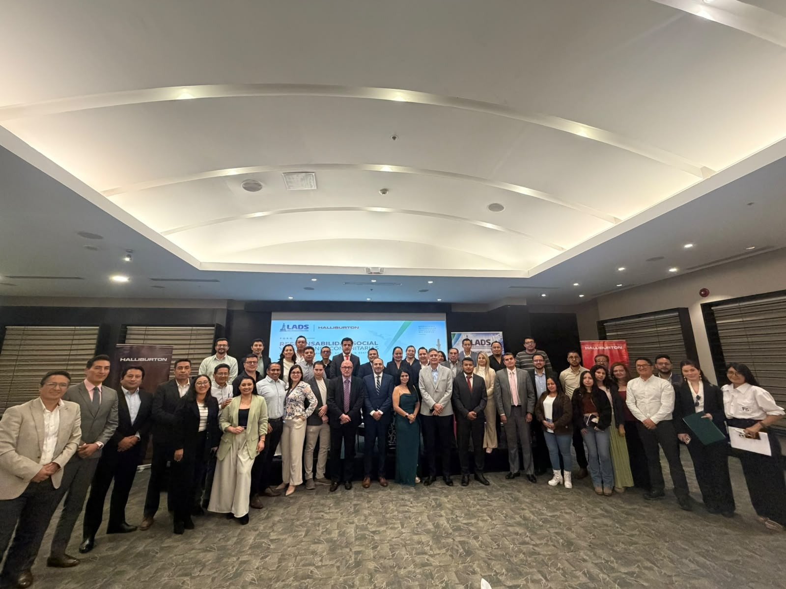 Imagen de la publicación: Foro de responsabilidad social y relaciones comunitarias